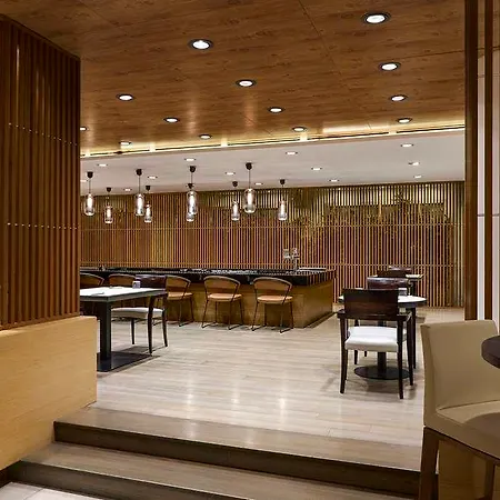 Precise House Mantegna