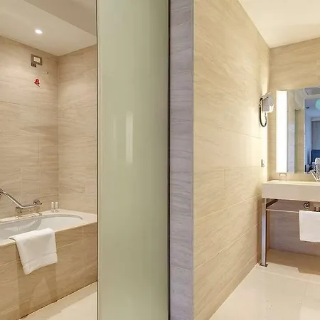 Precise House Mantegna *