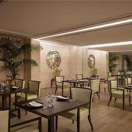 Precise House Mantegna Hotell