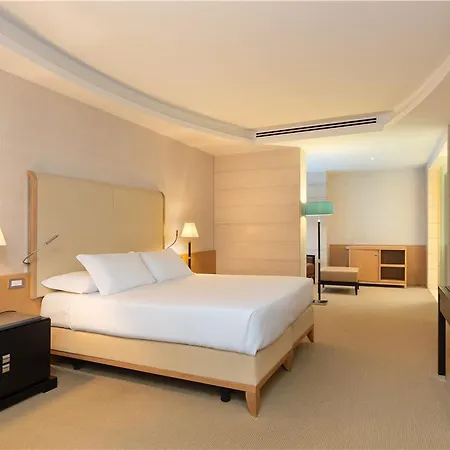 Precise House Mantegna *