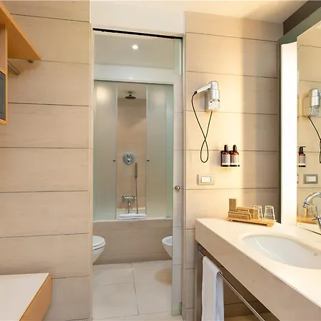 Precise House Mantegna Hotell *