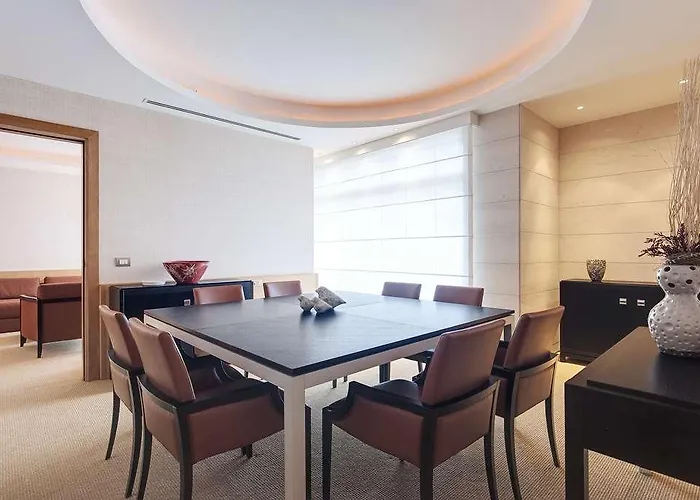 Precise House Mantegna *