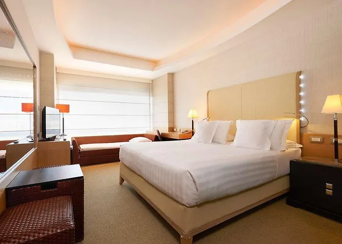 Precise House Mantegna Hotel *