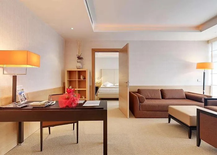 Precise House Mantegna *