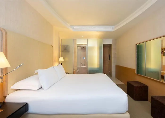 Precise House Mantegna Hotel *